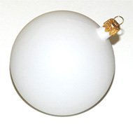 Bombka plastik biała kula 9 cm  z zawieszką