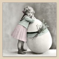 Serwetka SVD 2086 -dziewczynka z jajkiem - opakowanie 20szt